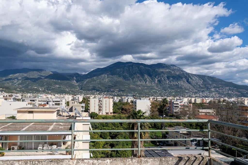 Skyhigh Haven Daire Kalamata Dış mekan fotoğraf